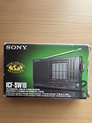 Sony ICF-SW10 World Band Receiver, collectible vintage radio