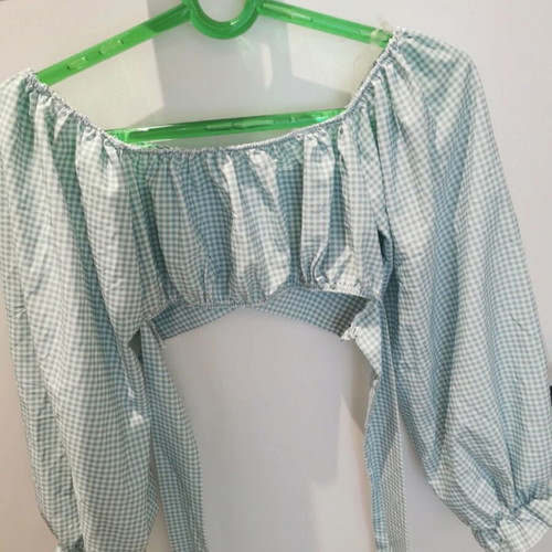 Decoro top like new, small, multicolored with back bow