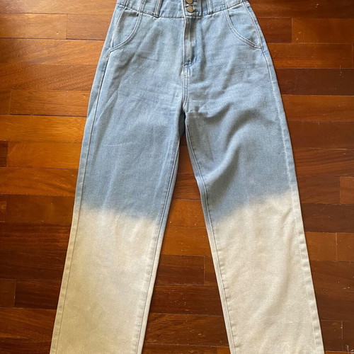 Dazy jeans high-waisted with pockets, size small, two-tone blue