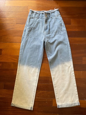 Dazy jeans high-waisted with pockets, size small, two-tone blue