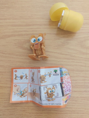 Walking Robot Kinder Surprise figure like new