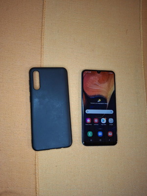 Samsung Galaxy A50 6/64 употребяван, син, с калъф