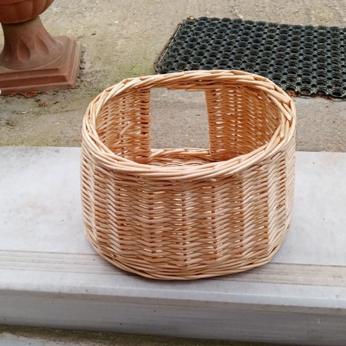 Cat transport basket and nest made of natural willow wood Vida XL like new
