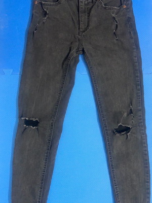 Pull & Bear Πλυμένα Μαύρα Τζιν Με Σκισίματα Μέγεθος S 36 Σαν Καινούργιο