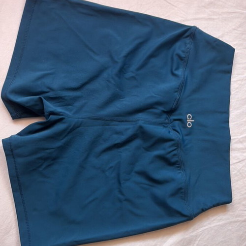 Alo Biker Shorts new, blue, size S