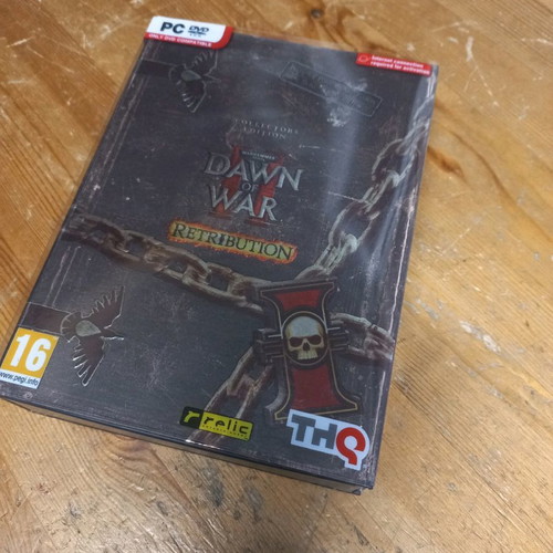 Dawn of War 2 Retribution Collectors Edition PC game used like new