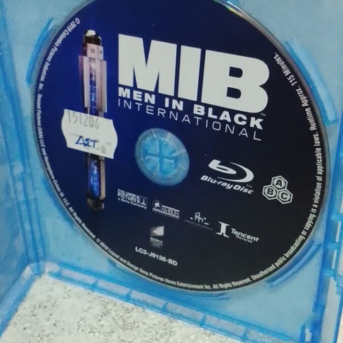 Men in Black: International Blu-Ray like new with Greek subtitles