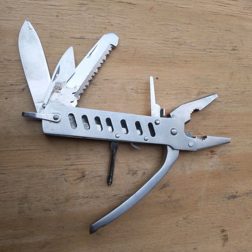 Multitool like new for various tasks