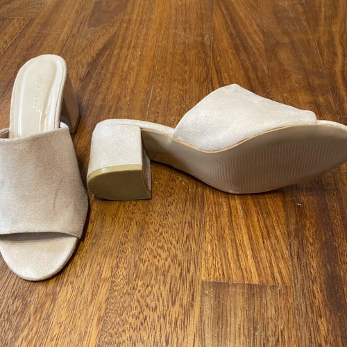 Mules suede beige Ideal Shoes like new, 6 cm heel