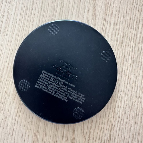 Wireless charger for iPhone iPad