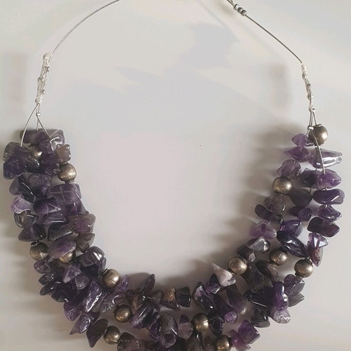 Amethyst pendant necklace like new with 3 strands and beads