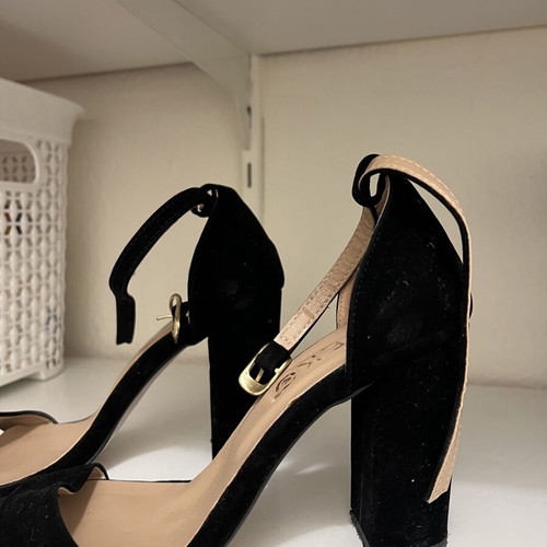 Black platform sandals like new with thick heel size 39