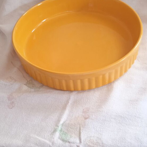 Porcelain serving dish Artemis like new
