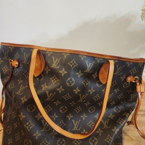 Louis Vuitton Neverfull MM crossbody bag in classic Monogram Canvas like new, brown and gold