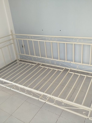 Iron bed Sato like new