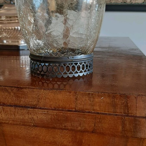 Lamp like new with blown glass and bronze metal
