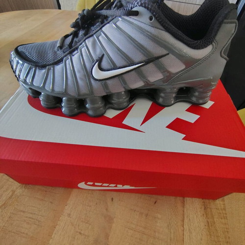 Nike Shox TL SE sneakers size 43, black and grey