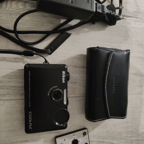 Nikon S1100 PJ camera with projector