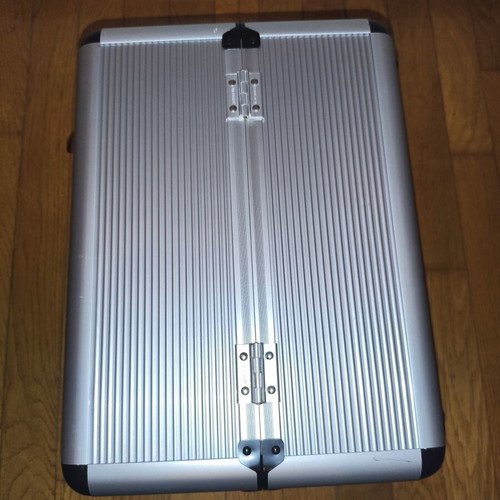M.U.S.T Make-Up Studio Makeup Case like new
