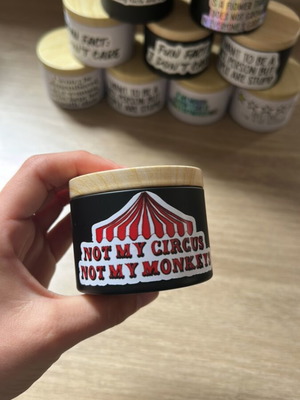Scented Candle with Powder Aroma and Smart Caption, New