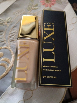 Luxe Siiken foundation Δ.Π.20 new, shade Nude Bodice