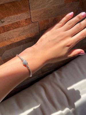 Pandora bracelet new, silver, 18 cm