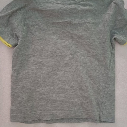Short-sleeve t-shirt 2 years used