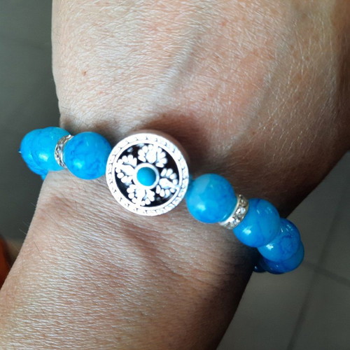 Bracelet with blue Haolite semi-precious stones, metal cross and beads new
