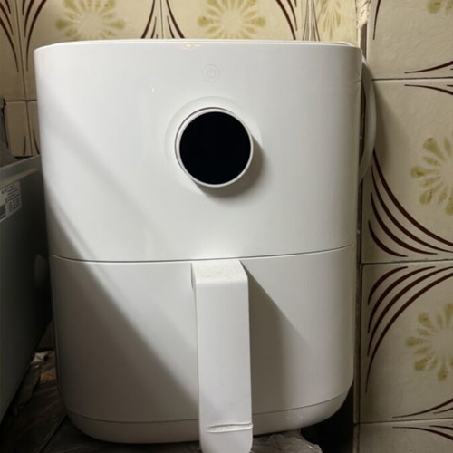 Air Fryer 3.5lt with Wi-Fi used, white