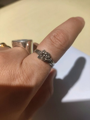 Silver rose ring new, unused