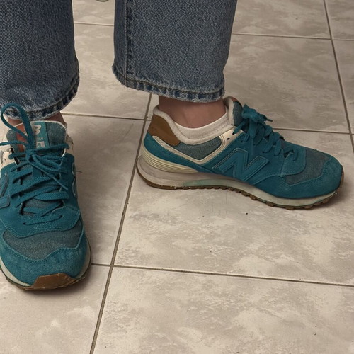 New Balance athletic shoes used, turquoise, size 38