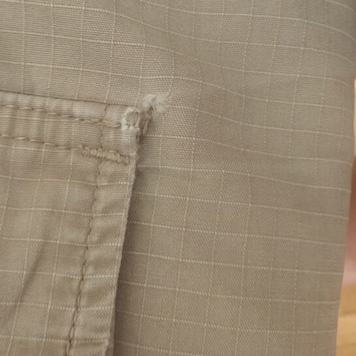 Carhartt WIP Cargo Shorts size 34 like new, beige