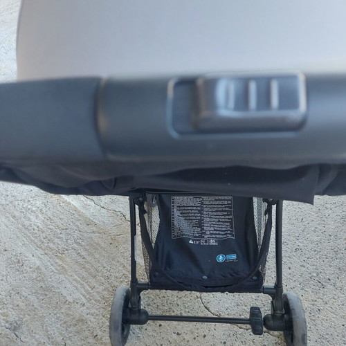 Graco Mayo stroller with rain cover, mosquito net and cup holder