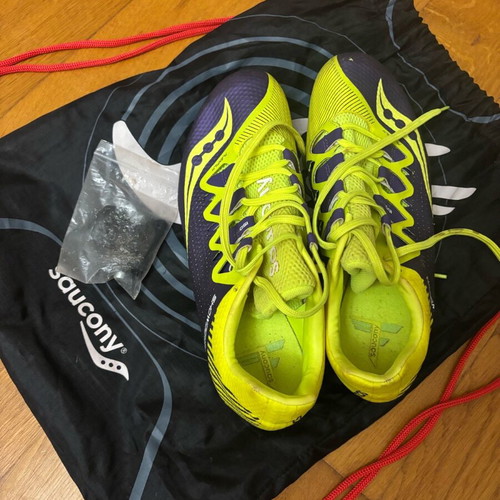 Saucony Spikes Track Shoes used, size 38.5 with bag and spike key