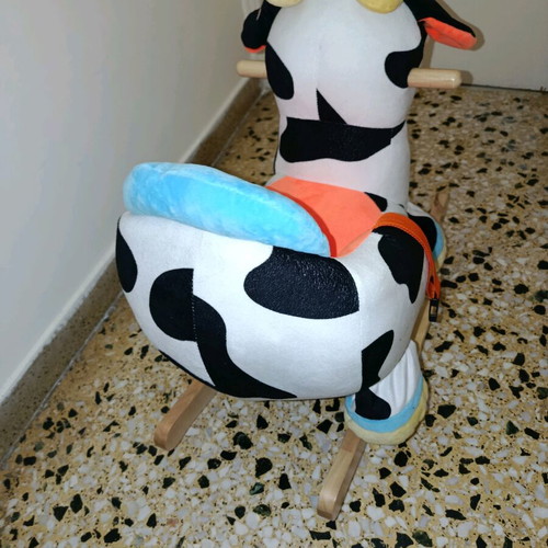 Skorpion Wheels Rocking Cow like new with sounds and wooden base