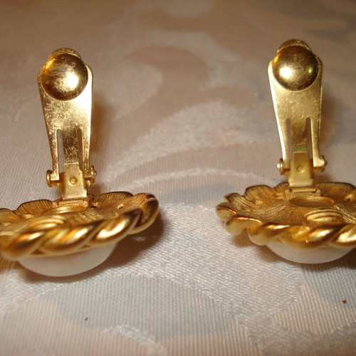 Earrings with clips vintage like new 3.2cm