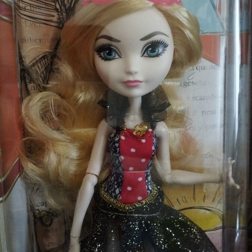 Apple White Ever After High doll new sealed