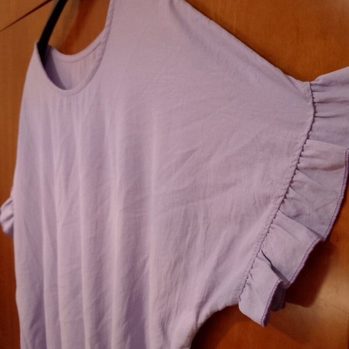 Lilac blouse like new, short sleeve with knot detail