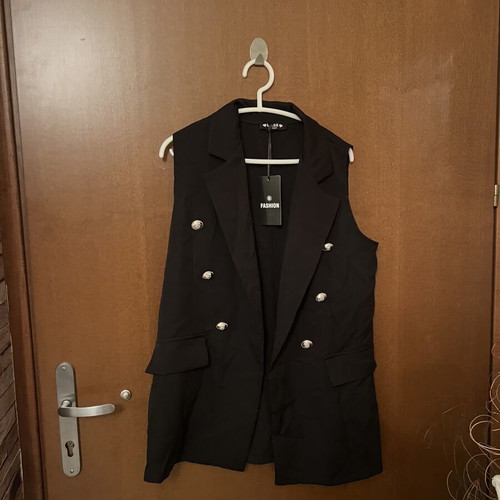 Black vest new, very light