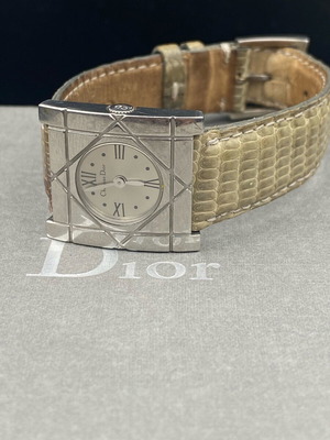Ladies Watch CHRISTIAN DIOR Ladies Swiss quartz with leather strap