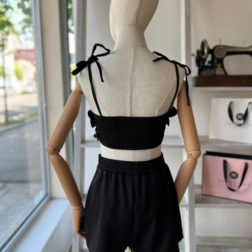 Set flowers top and skort new, size medium, black