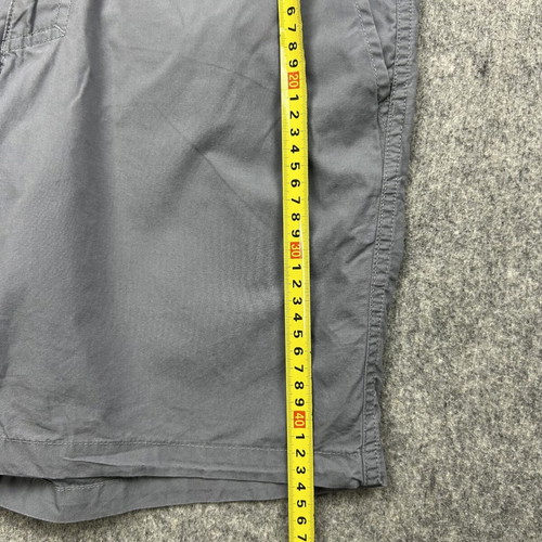 Columbia men's gray chino shorts size 30W used, cotton casual