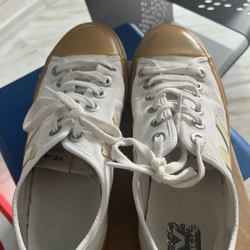 Veja sneakers size 39 used, white athletic shoes