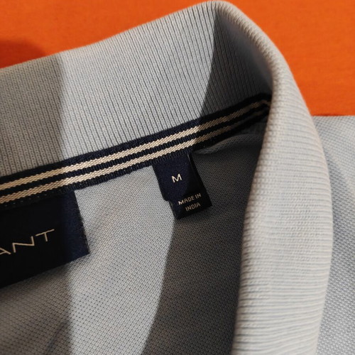 Gant polo shirt medium like new, blue
