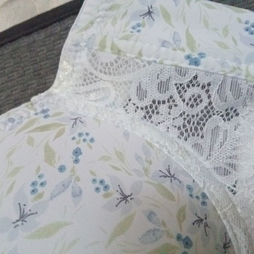 Hana bra size 105C/85C with floral pattern and lace, white