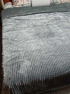 Υπέρδιπλη κουβέρτα προβατάκι βελούδο 220x240 καινούργια