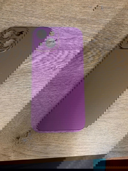 Πωλείται θήκη σιλικόνης IPhone 15 (μωβ)