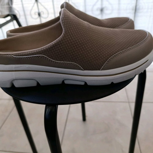 Clogs in white beige color like new