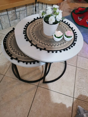 Set of round coffee tables like new, light beige
