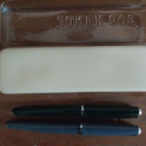 Joker50E collectible pens set of 2 with Worldqueen gold tip